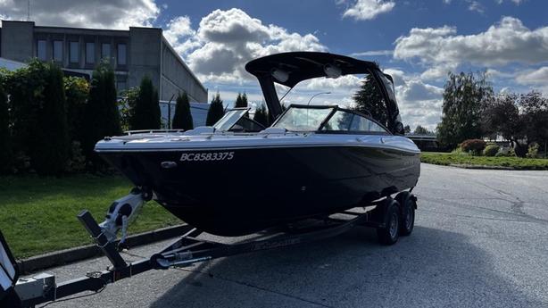 2023 Mercury Monterey 238SS Boat image 3
