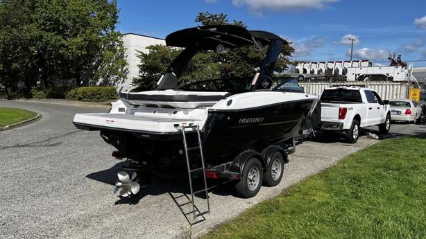2023 Mercury Monterey 238SS Boat image 7
