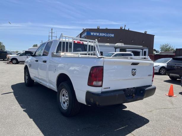 2019 RAM 1500 Classic Quad Cab 4WD image 3