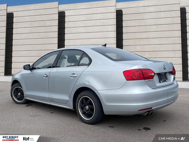 2013 Volkswagen Jetta Highline DIESEL!! AUTO, FABRIC SEATS GREY INTERIOR, AUTO W image 4