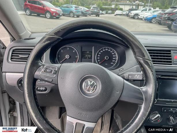 2013 Volkswagen Jetta Highline DIESEL!! AUTO, FABRIC SEATS GREY INTERIOR, AUTO W image 6
