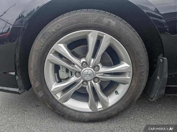 2019 Hyundai Sonata 2.4L Preferred | Blind Spot Monitor | Keyless Start! image 6