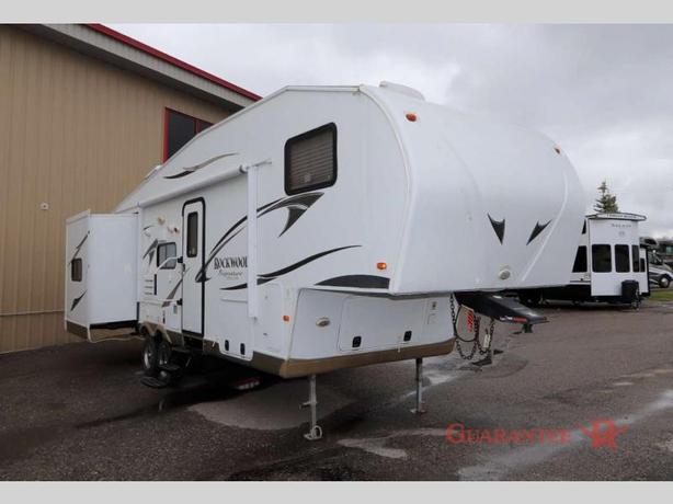 Used 2013 Forest River RV Rockwood Signature Ultra Lite 8281WS image 1