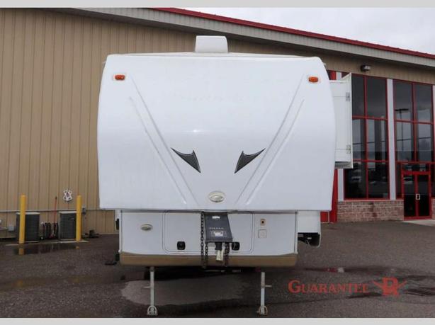 Used 2013 Forest River RV Rockwood Signature Ultra Lite 8281WS image 2