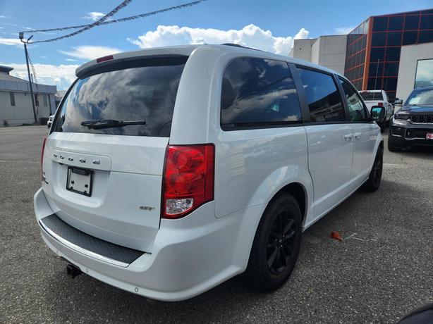 2019 Dodge Grand Caravan GT image 3