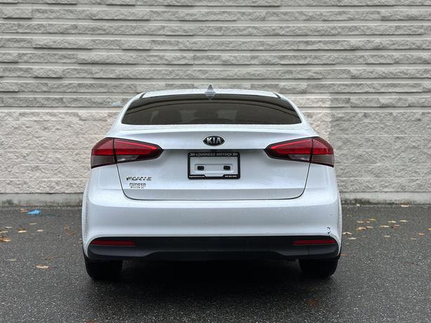 2018 KIA Forte image 8