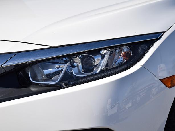 2018 Honda Civic Coupe LX - Manual, Heated Seats, Manager Demo! image 8