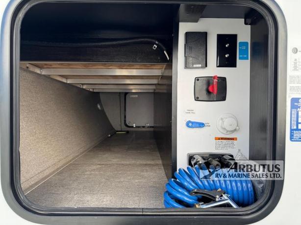 Used 2019 Grand Design Imagine XLS 19RLE image 4