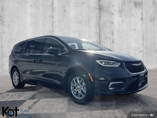 2024 Chrysler Pacifica Touring demo image 7