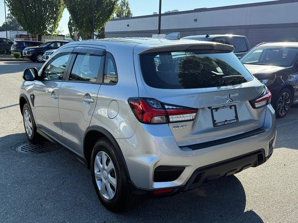 2024 Mitsubishi RVR ES - No Accidents, One Owner, Heated Seats image 7