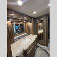 Used 2019 Fleetwood RV Discovery LXE 44H thumbnail image 8