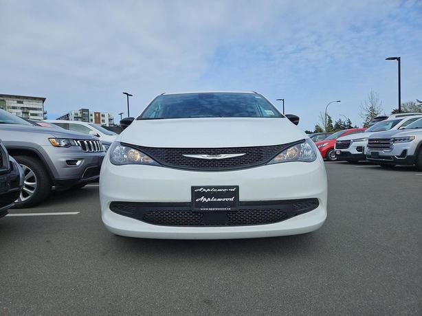 2024 Chrysler Grand Caravan SXT | Heated Seats! image 2