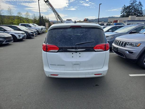 2024 Chrysler Grand Caravan SXT | Heated Seats! image 5