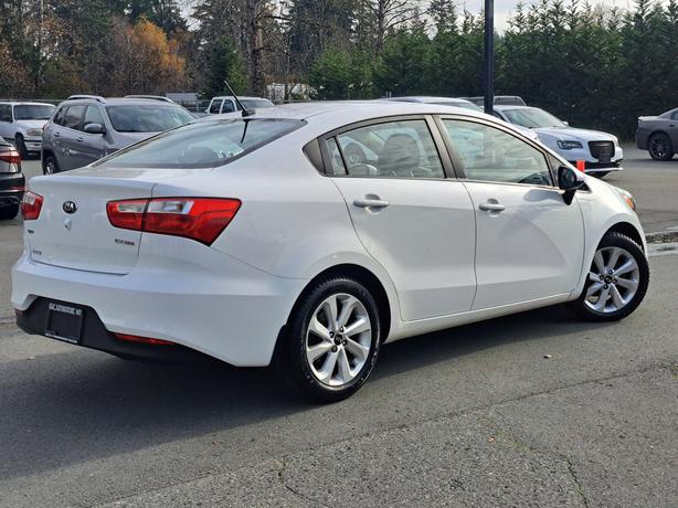 2017 Kia Rio SPECIAL EDITION image 6