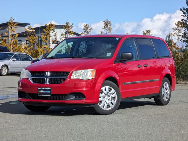 2013 Dodge Grand Caravan SE - Low Mileage, 7 Passenger image 1