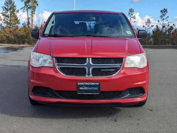 2013 Dodge Grand Caravan SE - Low Mileage, 7 Passenger image 3
