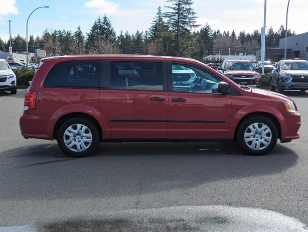 2013 Dodge Grand Caravan SE - Low Mileage, 7 Passenger image 5