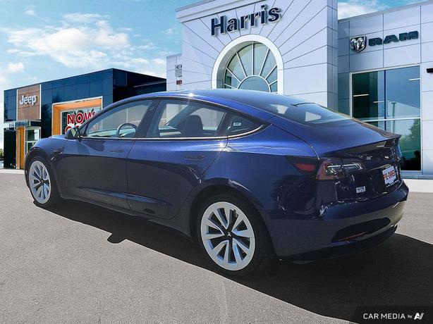 2023 Tesla Model 3 Long Range AWD | Blind Spot Monitor | Panoramic Sunroof! image 4