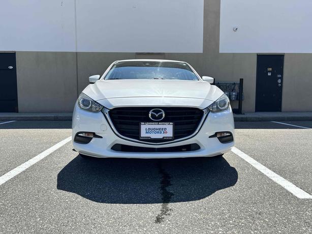 2018 Mazda MAZDA3 image 2