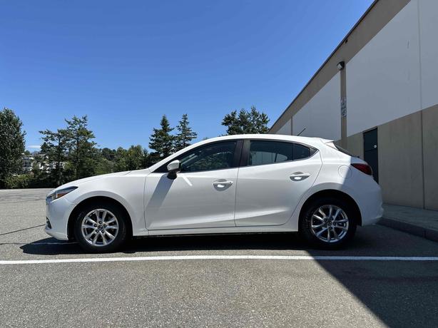 2018 Mazda MAZDA3 image 4