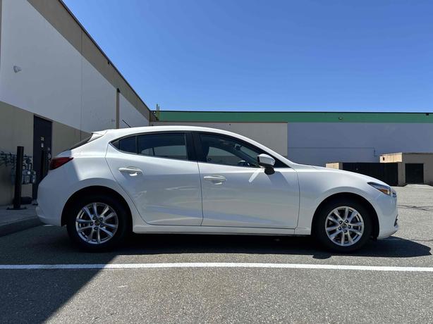 2018 Mazda MAZDA3 image 5