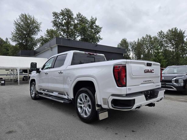 2023 GMC Sierra 1500 Denali - No Accidents, One Owner, Leather image 3