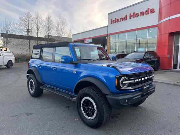2023 Ford Bronco Outer Banks image 1