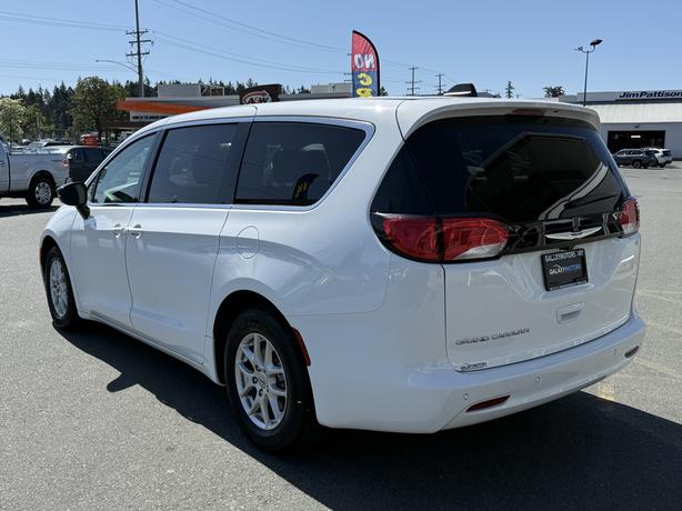 2024 Chrysler Grand Caravan SXT - 3rd Row Seats & Advanced Brake Assist image 8