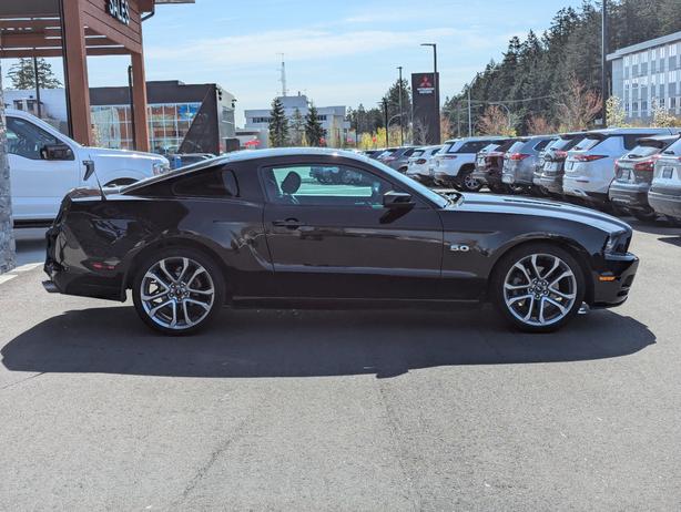 2013 Ford Mustang GT - Leather, 6-Speed, Heated Seats image 5