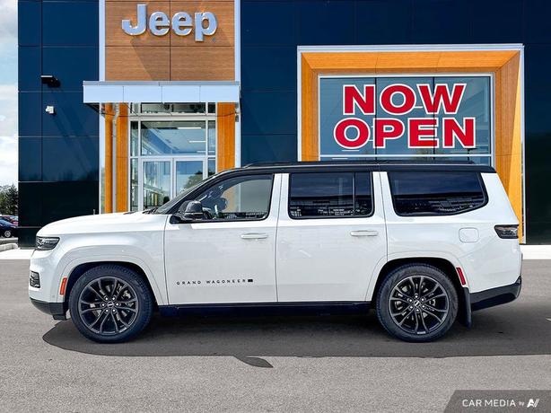 2024 Jeep Grand Wagoneer Series II Obsidian 4x4 | Panoramic Sunroof | Night Visi image 3