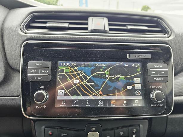 2019 Nissan LEAF SV Hatchback image 7
