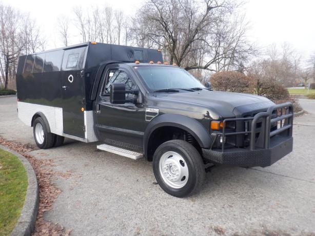 2009 Ford F-550 Armoured Cube Truck with Bullet-Proof Glass image 1
