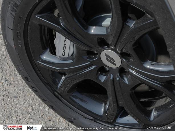 2024 Dodge Hornet R/T PLUS, SUNROOF, HK 14 SPEAKER SOUND, VENTED SEATS demo image 8