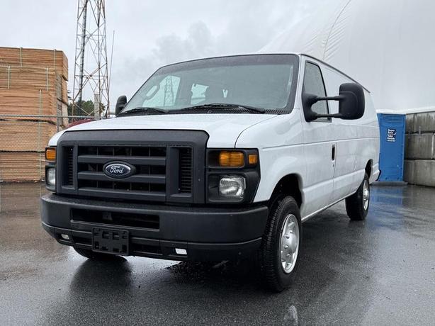 2013 Ford Econoline E-150 5-Passenger Extended Cargo van image 4