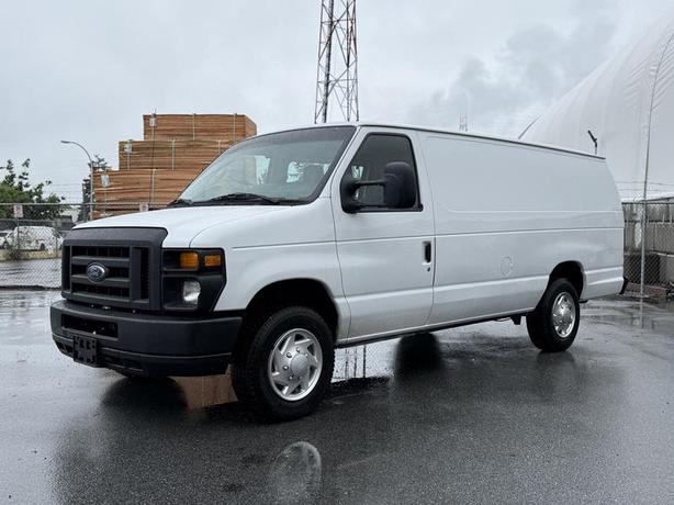 2013 Ford Econoline E-150 5-Passenger Extended Cargo van image 5