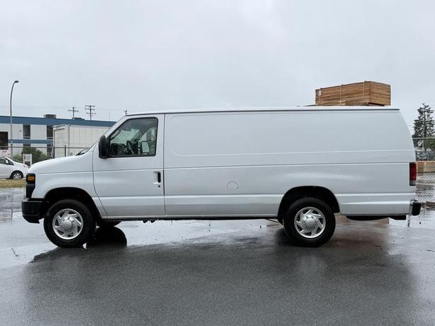 2013 Ford Econoline E-150 5-Passenger Extended Cargo van image 6