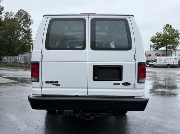 2013 Ford Econoline E-150 5-Passenger Extended Cargo van image 8