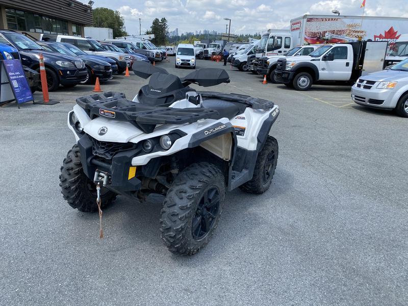2019 Can-Am Outlander 650 V-Twin EFIb ATV display photo