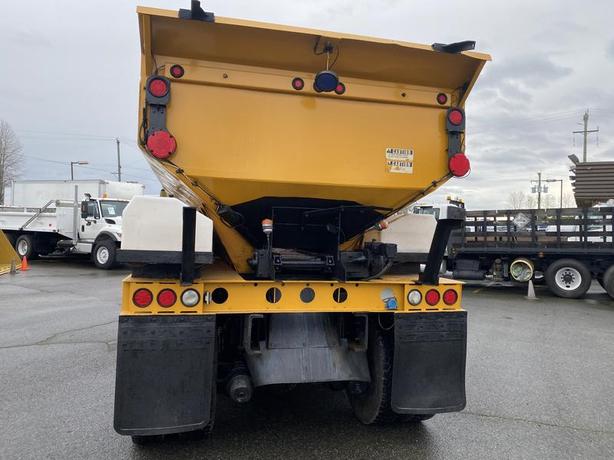 2016 International 7400 Plow Dump Truck with Air Brakes Diesel image 5