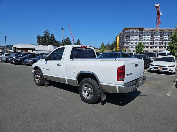 2004 Dodge RAM 1500 2dr Reg Cab 120.5 WB ST | Manual Transmission! image 4
