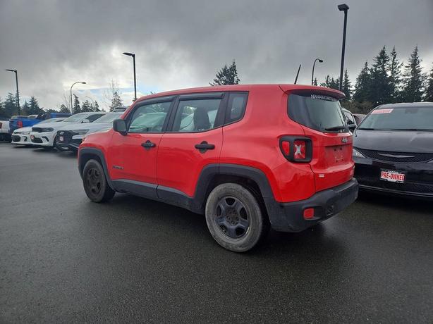 2015 Jeep Renegade Sport | Cruise Control! image 4