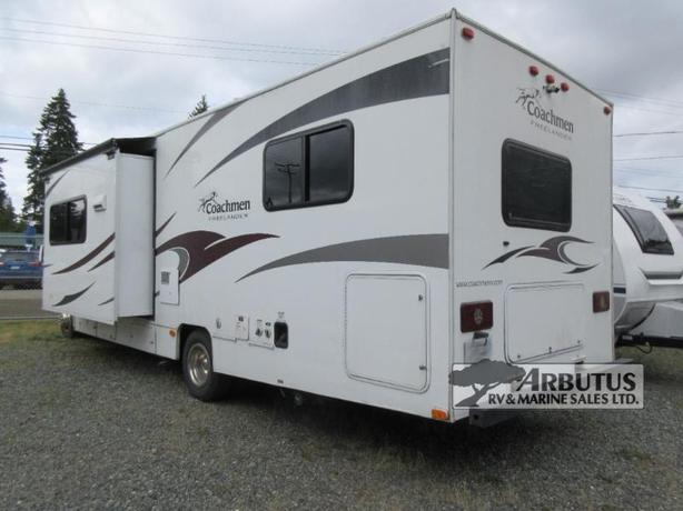 Used 2010 Coachmen RV Freelander 30QB image 4