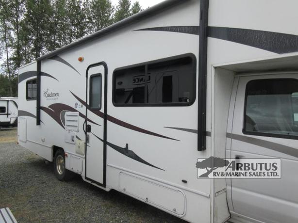 Used 2010 Coachmen RV Freelander 30QB image 8