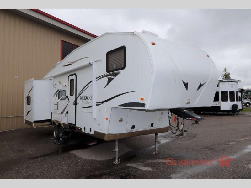 Used 2013 Forest River RV Rockwood Signature Ultra Lite 8281WS display photo