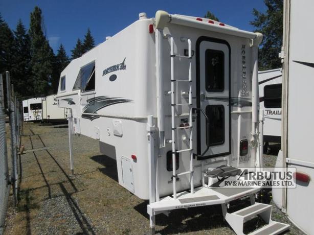 Used 2019 Northern Lite Limited Edition 10-2EX Wet Bath image 4