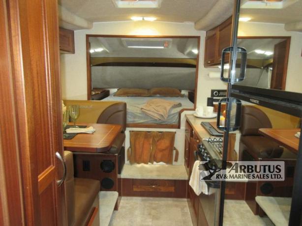 Used 2019 Northern Lite Limited Edition 10-2EX Wet Bath image 7