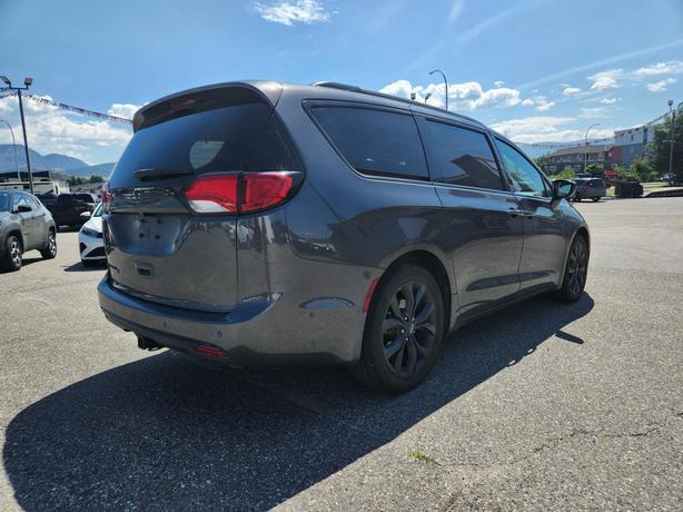 2019 Chrysler Pacifica TOURING-L image 3