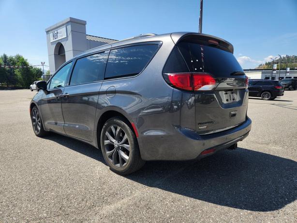 2019 Chrysler Pacifica TOURING-L image 4