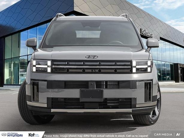 2025 Hyundai Santa Fe Luxury demo image 2