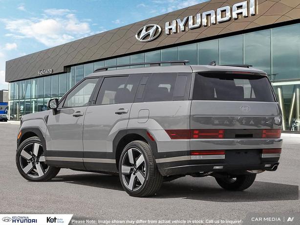 2025 Hyundai Santa Fe Luxury demo image 4